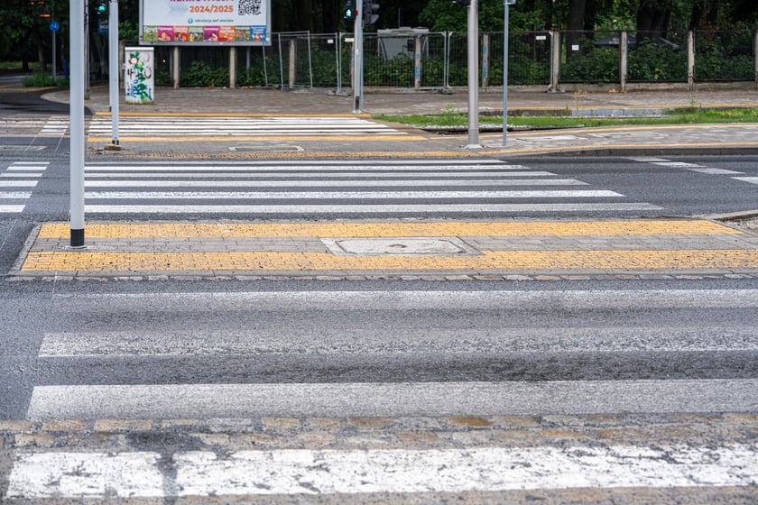 Skrzyżowanie alei Wielkiej Wyspy z ulicą Mickiewicza i aleją Paderewskiego
